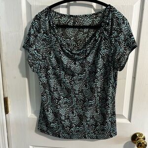 Fitted Black and Blue Ruched Short Sleeve Blouse